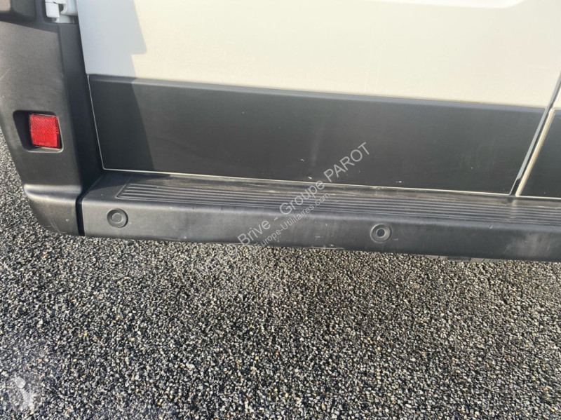 Véhicule utilitaire Citroën 30 L2H2 2.2 BlueHDi...