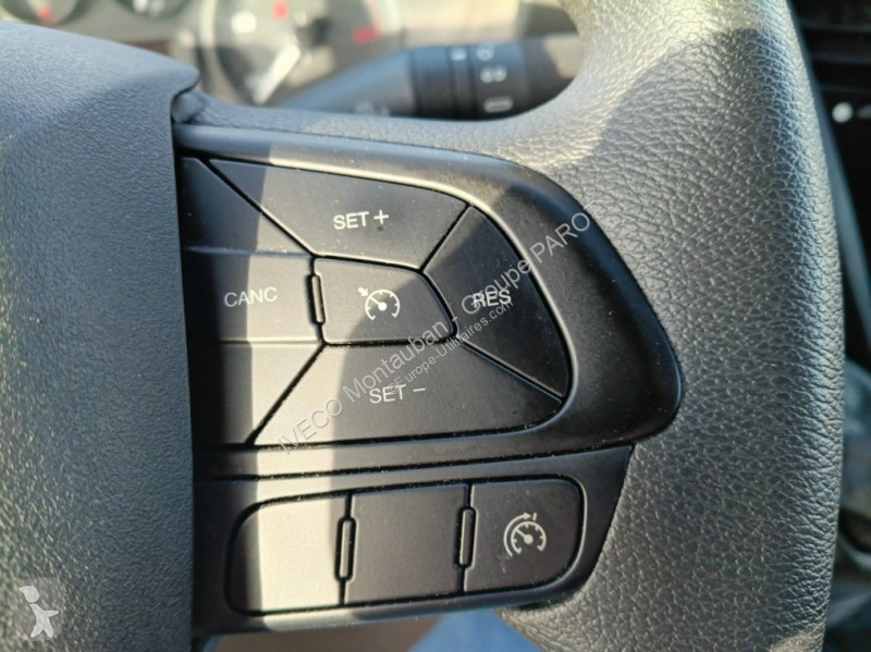 Véhicule utilitaire Iveco 35C16H empattement...
