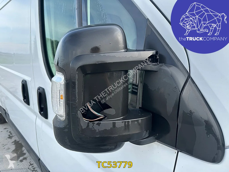 Véhicule utilitaire Peugeot Peugeot boxer 130cv...