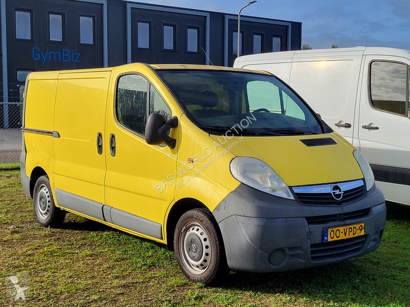Véhicule utilitaire Opel 90PK