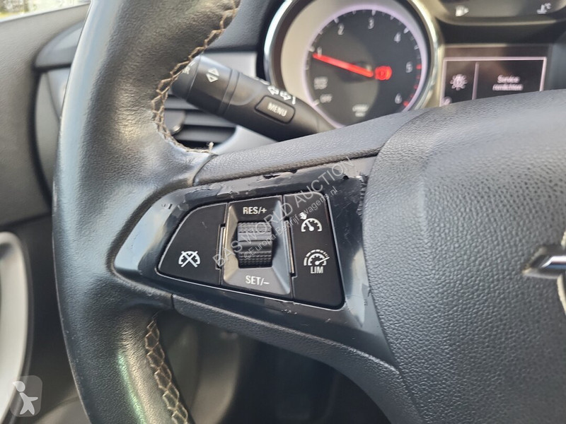 Véhicule utilitaire Opel 105pk