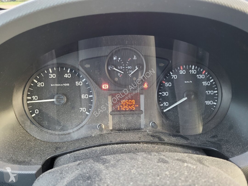 Véhicule utilitaire Peugeot 90pk