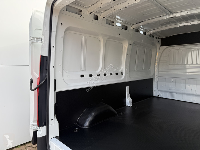 Véhicule utilitaire Maxus e 9 89kWh 204PK e 9
