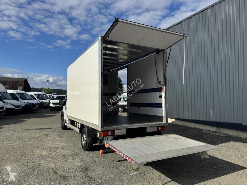 Fiat DUCATO CAISSE 20M3 + HAYON 3T5 MAXI 2.2...