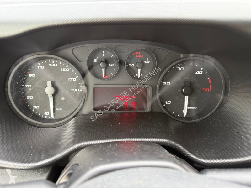 Varevogn Iveco DAILY 35C FG 35C14 BENNE...
