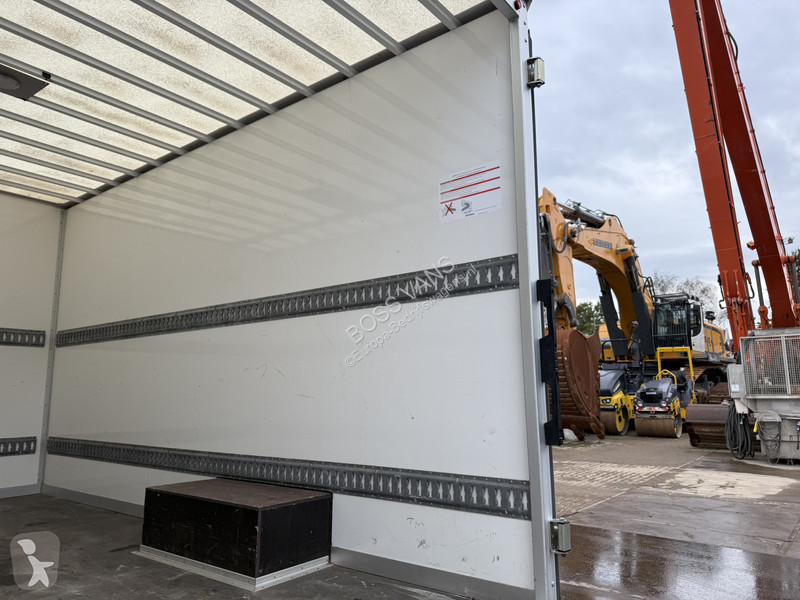 Užitkové vozidlo Renault Plancher 2.3 DCI 145PK...