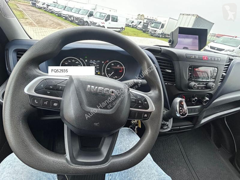 Iveco 35s18 van