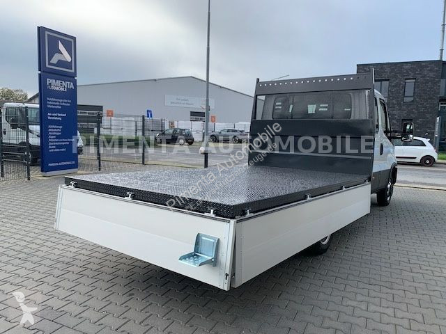 Užitkové vozidlo Iveco 70C18H MY26 DOKA...