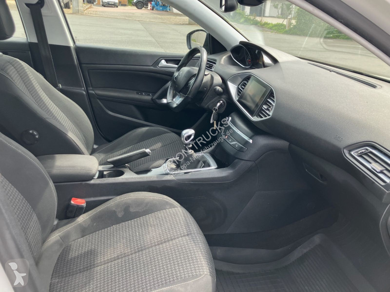 عربة نفعية Peugeot BlueHDi 100...