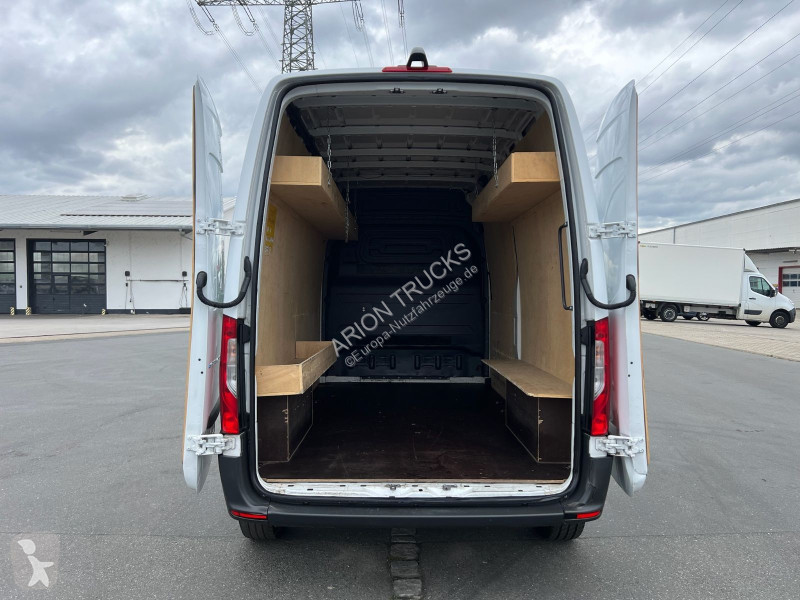 عربة نفعية Mercedes e L2H2...