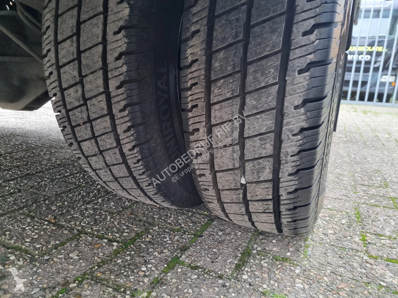 Furgoneta Iveco 65C18 3.0D Open Laadbak 6M...