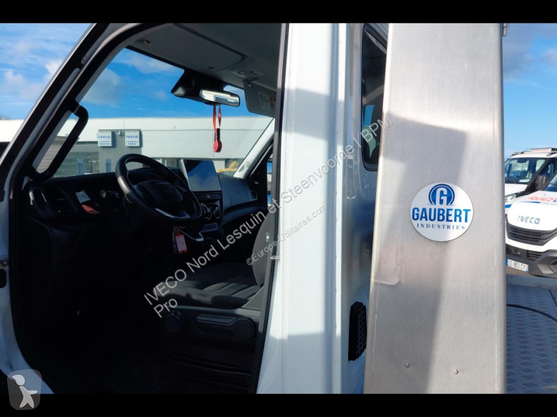 Bedrijfswagen Iveco CCb 35C21H empattement 3750...
