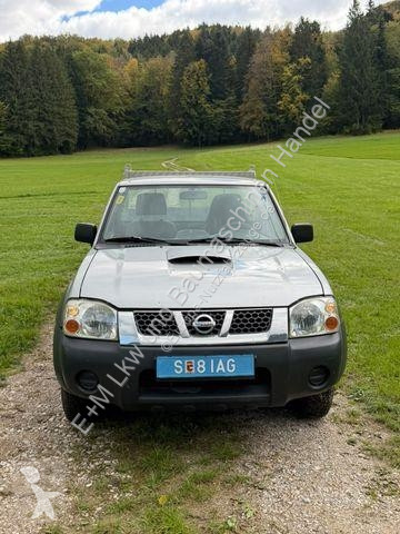 Véhicule utilitaire Nissan