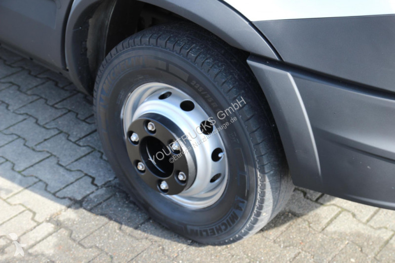 Véhicule utilitaire Iveco 70-170 EEV VDT-170-F...