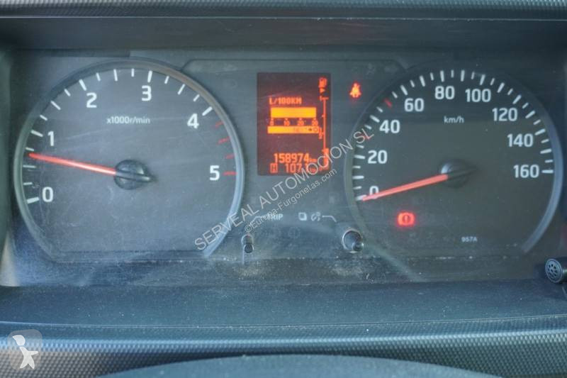 Furgoneta Nissan