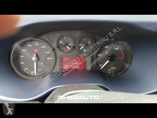 Veicolo commerciale Iveco IVECO DAILY 35S14