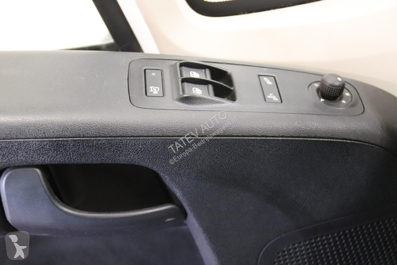 Véhicule utilitaire Peugeot 2.2 120PK L2H2...