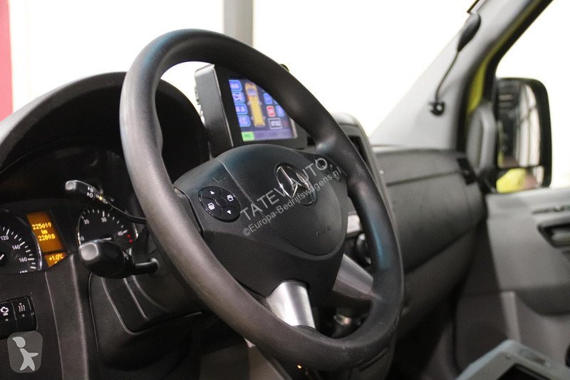 Véhicule utilitaire Mercedes 319 CDI L2H2...