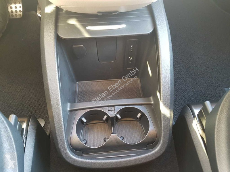Véhicule utilitaire Mercedes V 300 d  AMG...