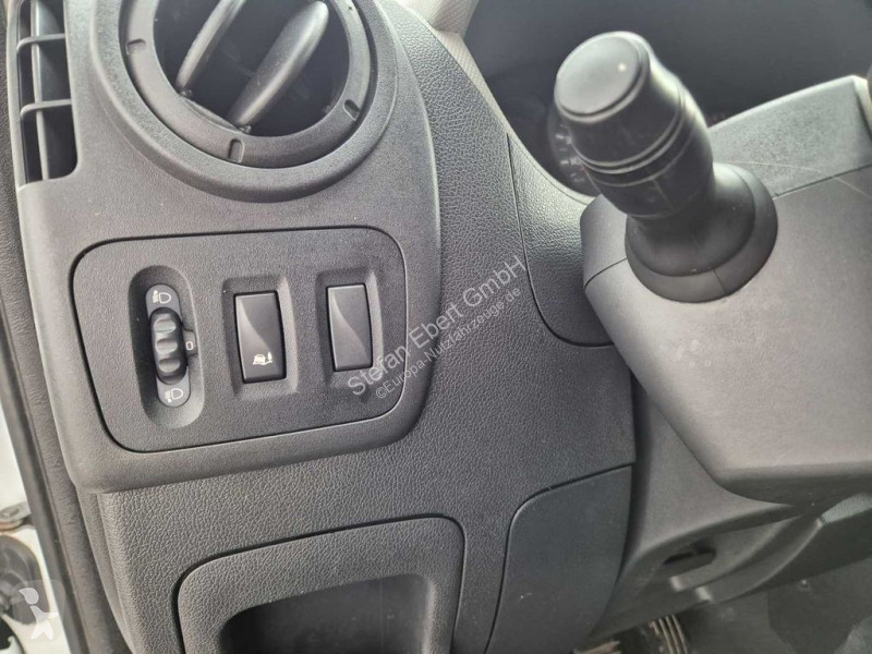 Varevogn Renault 2.3 dCi / France Elevateur...