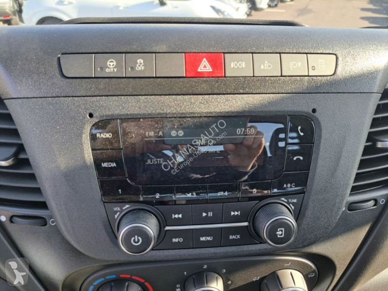 Autoutilitară Iveco 35C18 180CV 3L BENNE PM