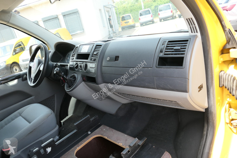 Autoutilitară Volkswagen T5 Transporter 2.0 TDI...