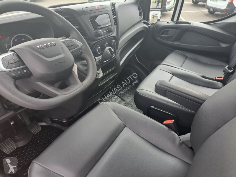 Autoutilitară Iveco 35C18 180CV 3L MIXTE HAYON...