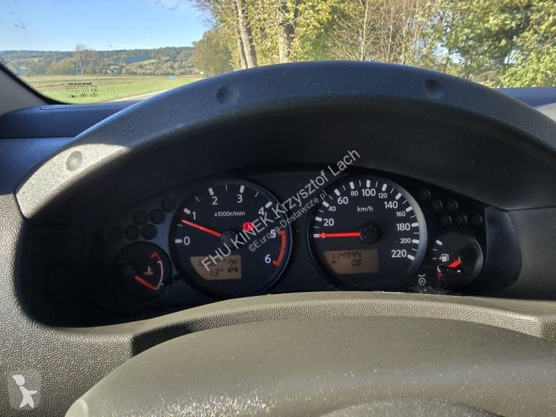 Véhicule utilitaire Nissan