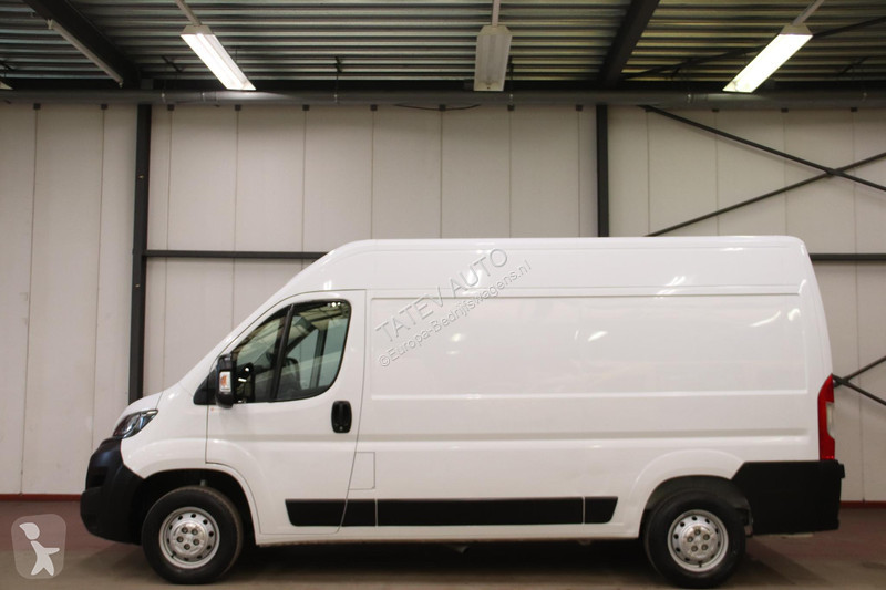 Autoutilitară Peugeot 2.2 140PK L2H2 EURO 6