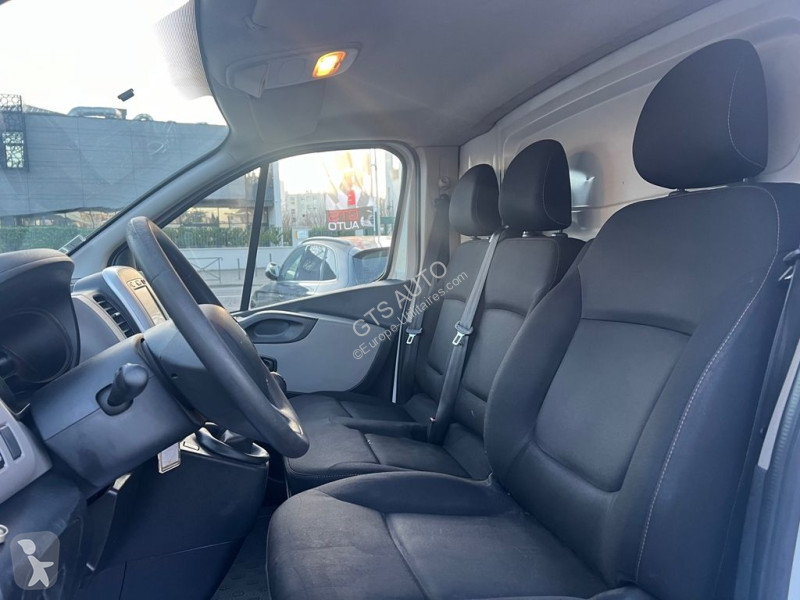عربة نفعية Renault TRAFIC III FG L2H1 1200 1.6...
