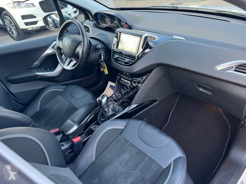 Furgoneta Peugeot 2008 1.2 PURETECH 110CH...