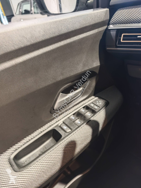 Veicolo commerciale Dacia Sandero TCe 90 GSR2