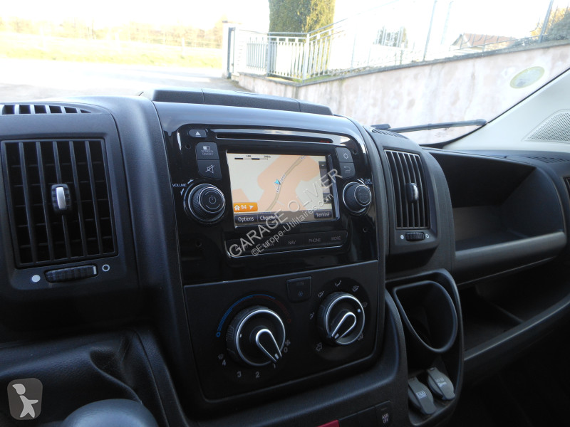 Véhicule utilitaire Citroën 35 L2H2 2.0 Bluehdi...