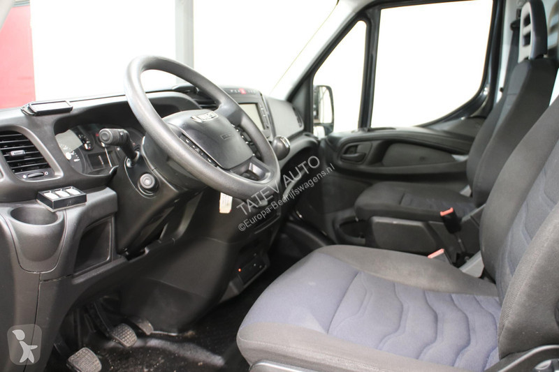 Autoutilitară Iveco 35S16V 2.3 L2H2 FINANCIAL...