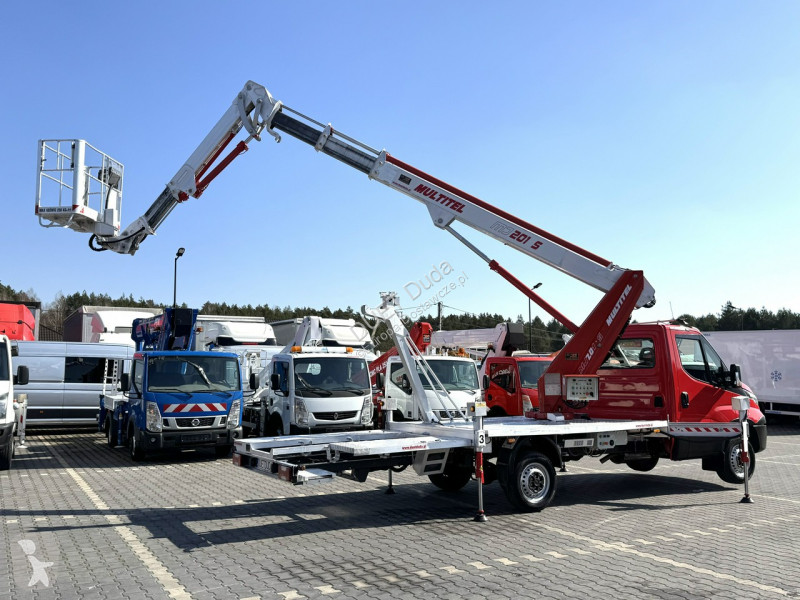 Véhicule utilitaire Iveco 35S12