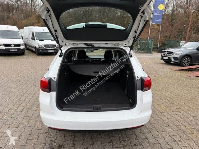 Véhicule utilitaire Opel K Sports Tourer...