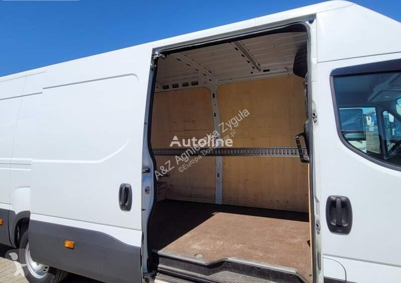 Veículo utilitário Iveco DAILY 35-140 /...