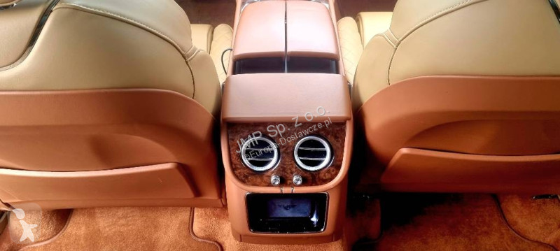 Véhicule utilitaire Bentley BENTAYGA 6.0  W12