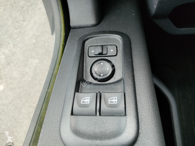 Véhicule utilitaire Renault FRIGO 12M3 165 CV...