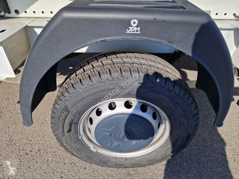 Véhicule utilitaire Renault DOUBLE CABINE BENNE