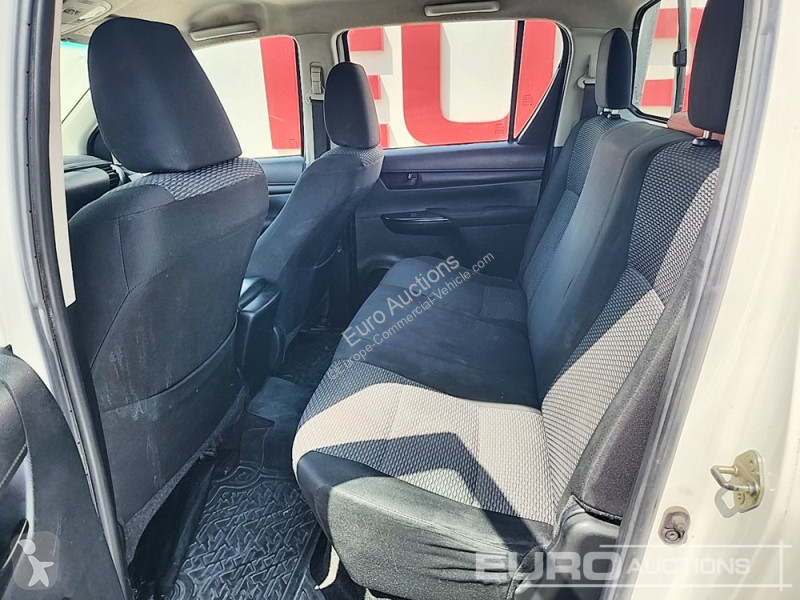Véhicule utilitaire Toyota Hilux