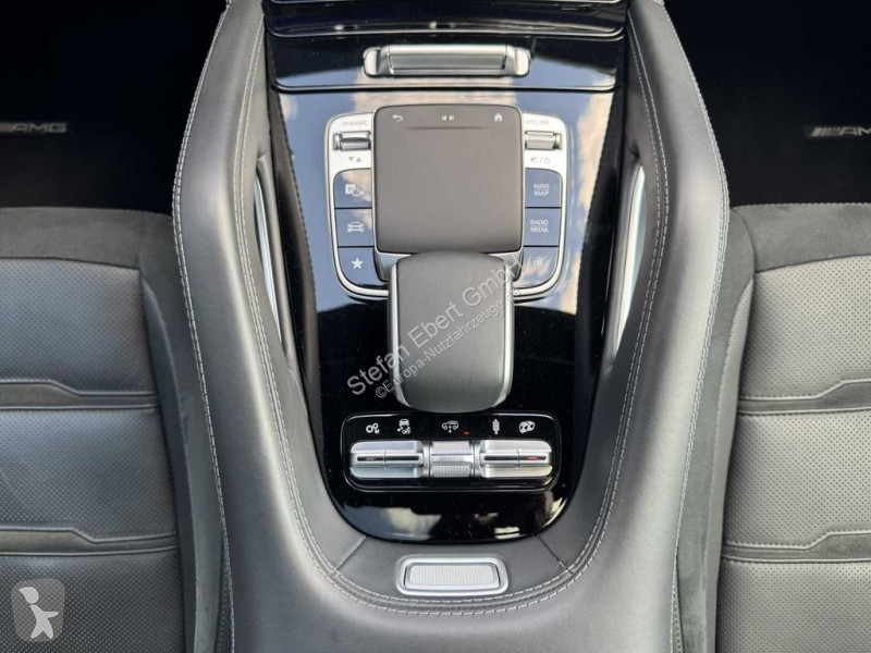 Véhicule utilitaire Mercedes 53...