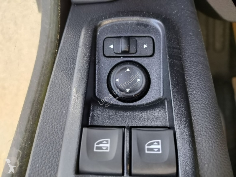Véhicule utilitaire Renault FRIGO 12M3 145 CV...