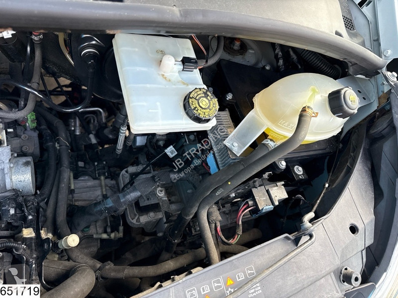 Autoutilitară Renault 130 EURO 6, 80.554 KM ?