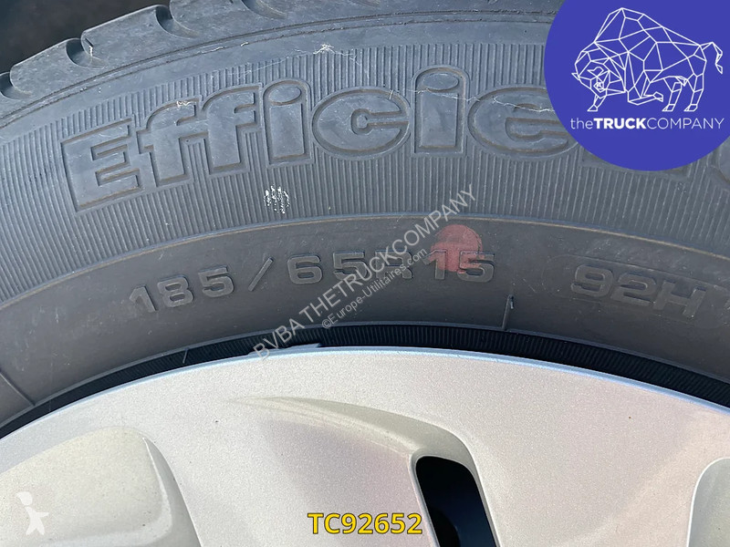Furgoneta Nissan E-