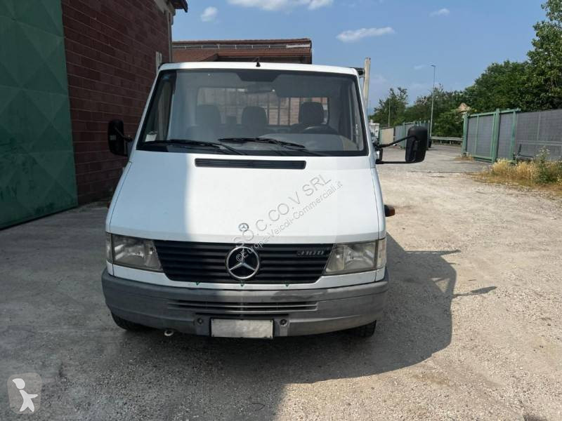 Véhicule utilitaire Mercedes