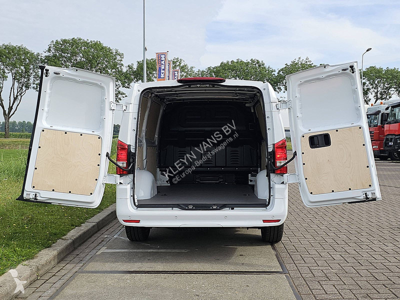 Véhicule utilitaire Mercedes 114 L2 SELECT LED...