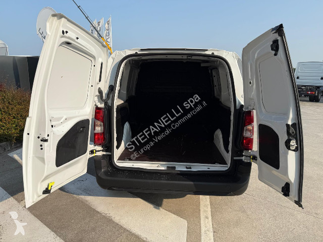 Autoutilitară Opel COMBO L2 130