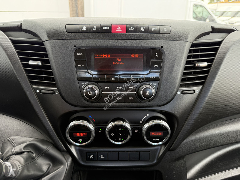 Véhicule utilitaire Iveco 35S14 2.3 L3H1 Open...