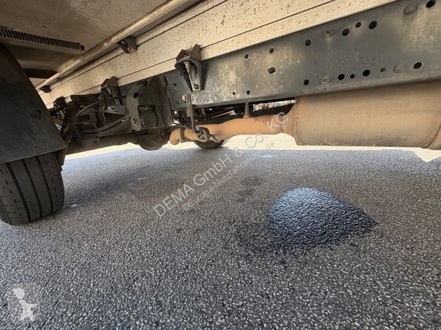 Véhicule utilitaire Iveco...
